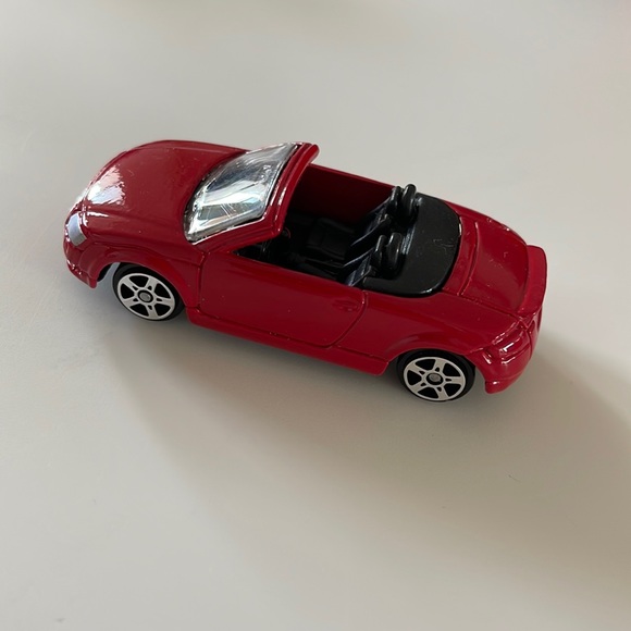 Speed Wheels red Audi Convertible 1:64 - Picture 2 of 5